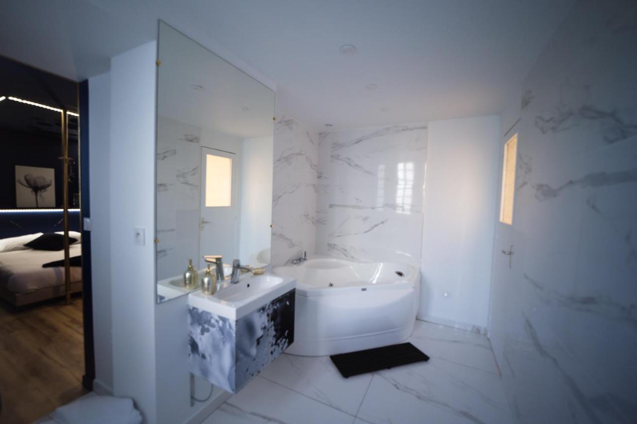 Suite 50 Nuances avec Balnéothérapie pour 2 Caen Extérieur photo
